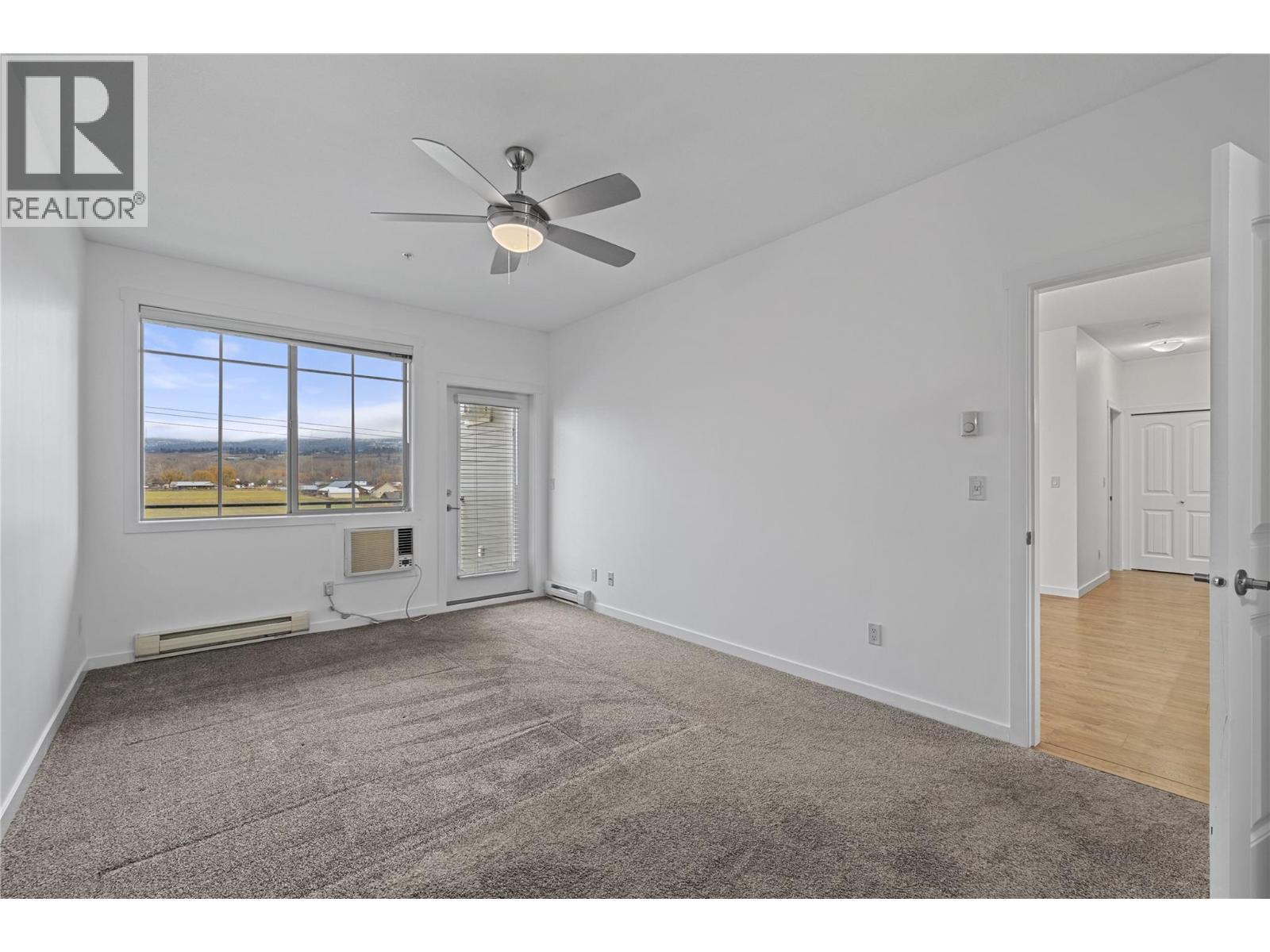 3735 Casorso Road Unit# 305. Kelowna, British Columbia