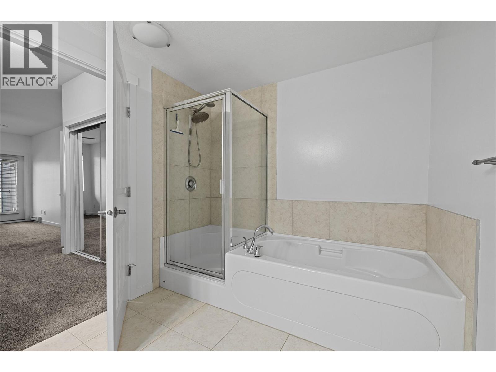 3735 Casorso Road Unit# 305. Kelowna, British Columbia