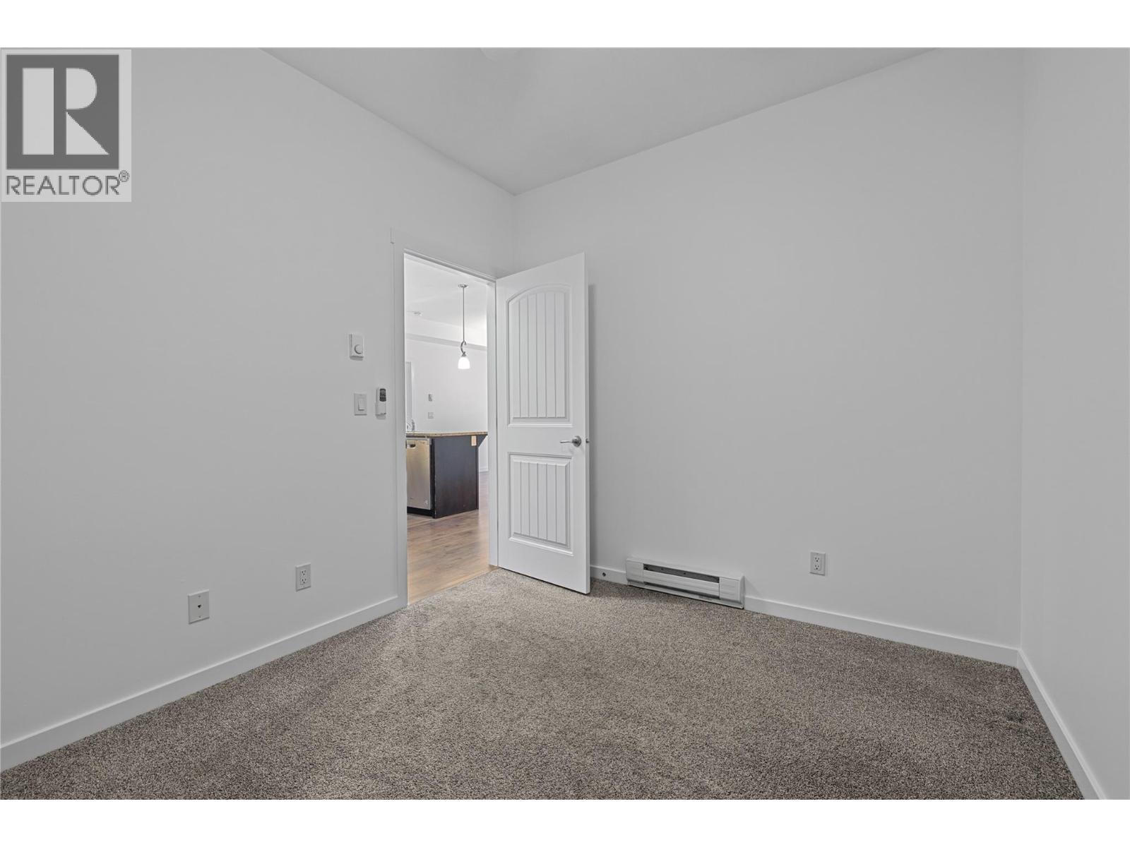 3735 Casorso Road Unit# 305. Kelowna, British Columbia