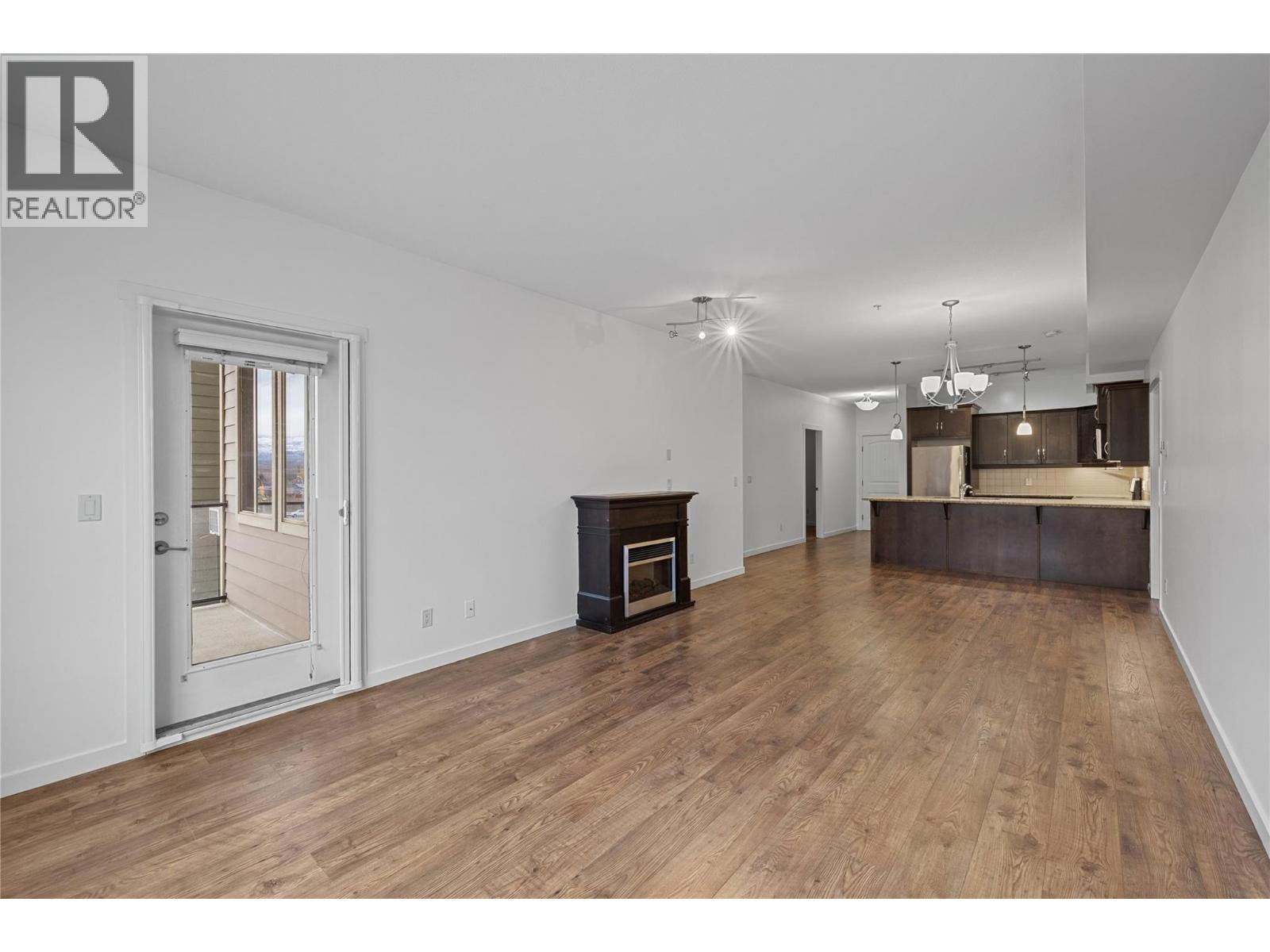 3735 Casorso Road Unit# 305. Kelowna, British Columbia