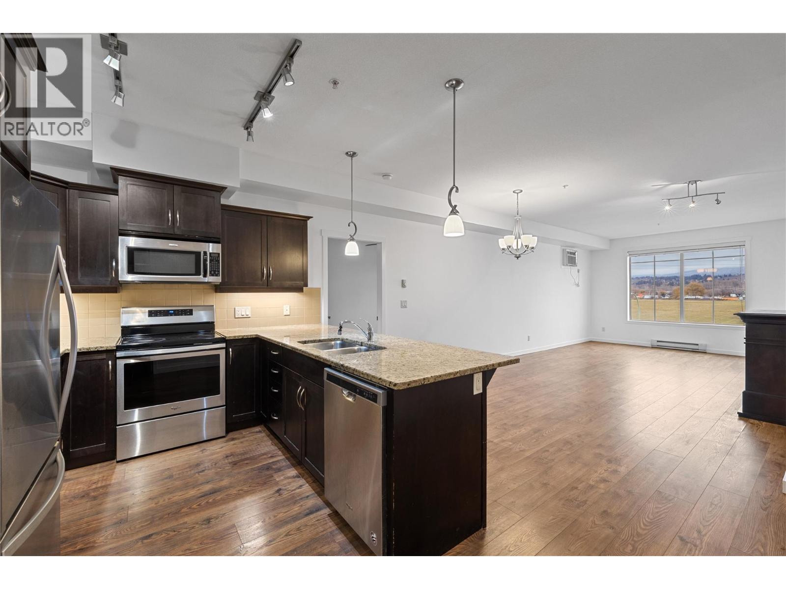 3735 Casorso Road Unit# 305. Kelowna, British Columbia