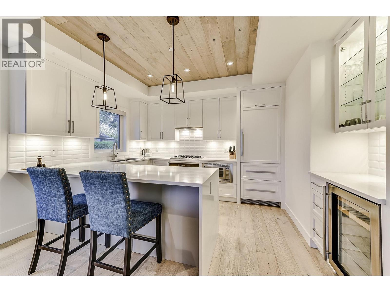 1308 Richter Street Unit# 106. Kelowna, British Columbia