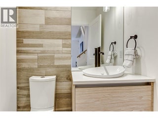 1308 Richter Street Unit# 106. Kelowna, British Columbia