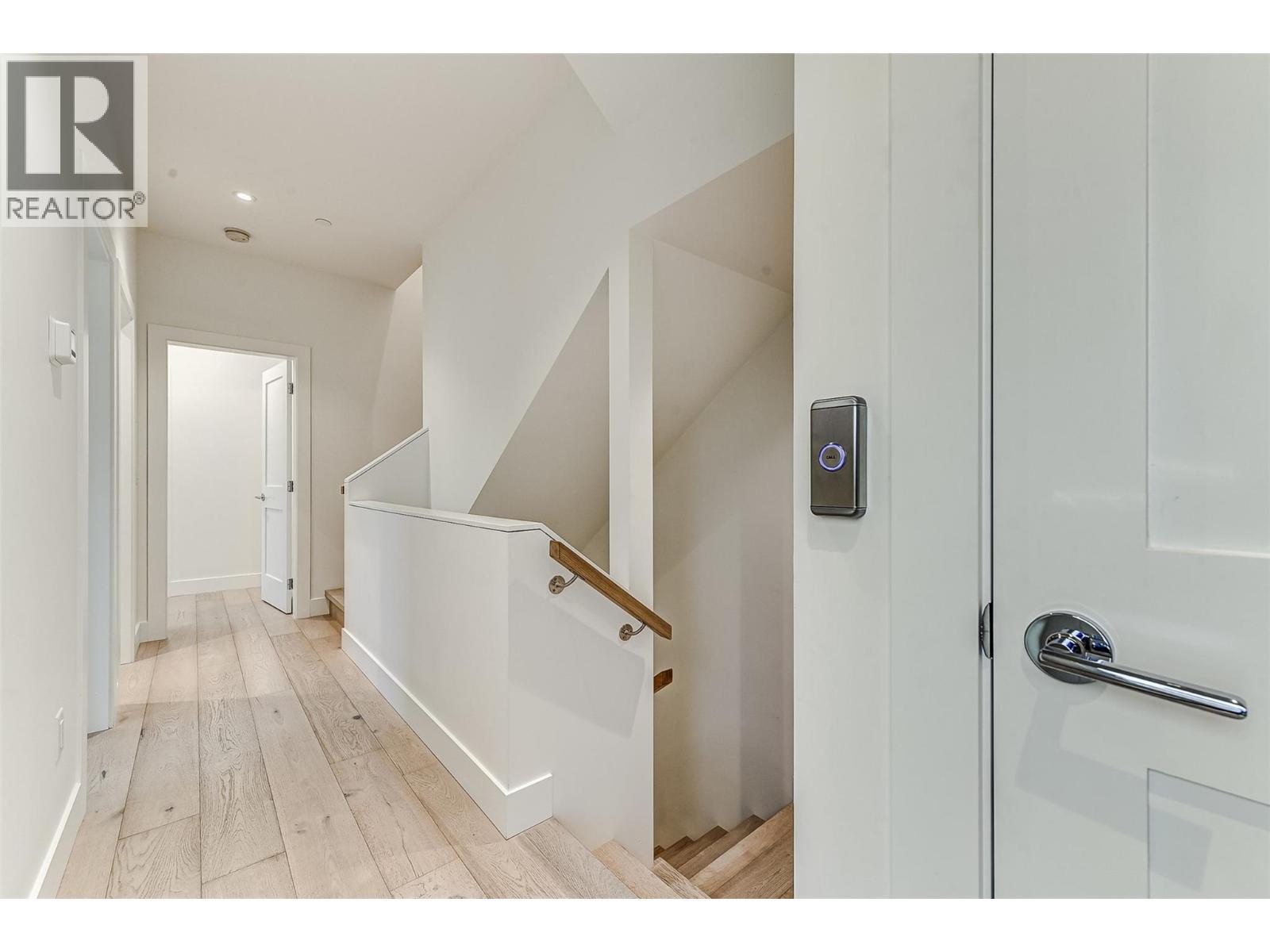 1308 Richter Street Unit# 106. Kelowna, British Columbia