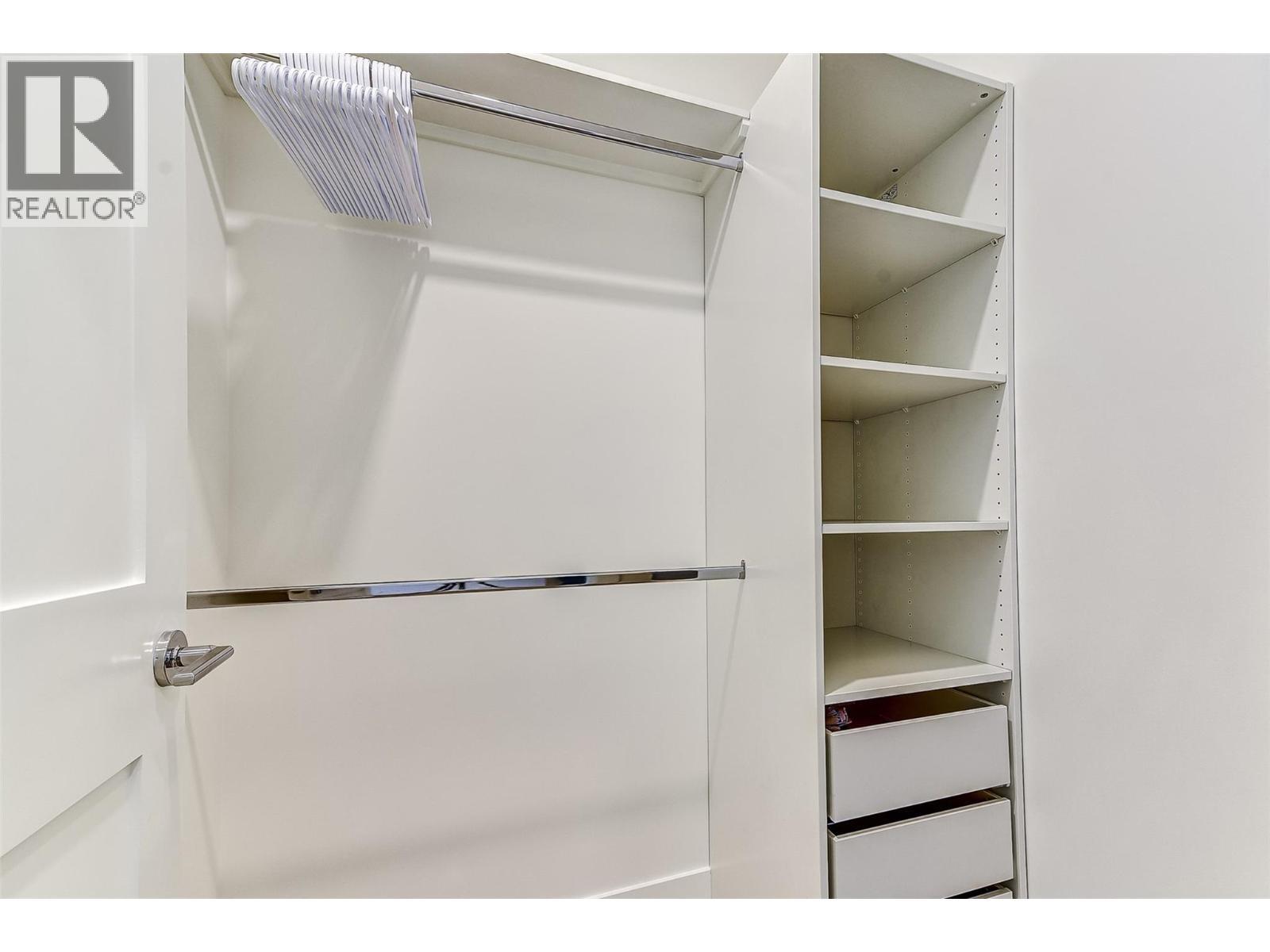 1308 Richter Street Unit# 106. Kelowna, British Columbia