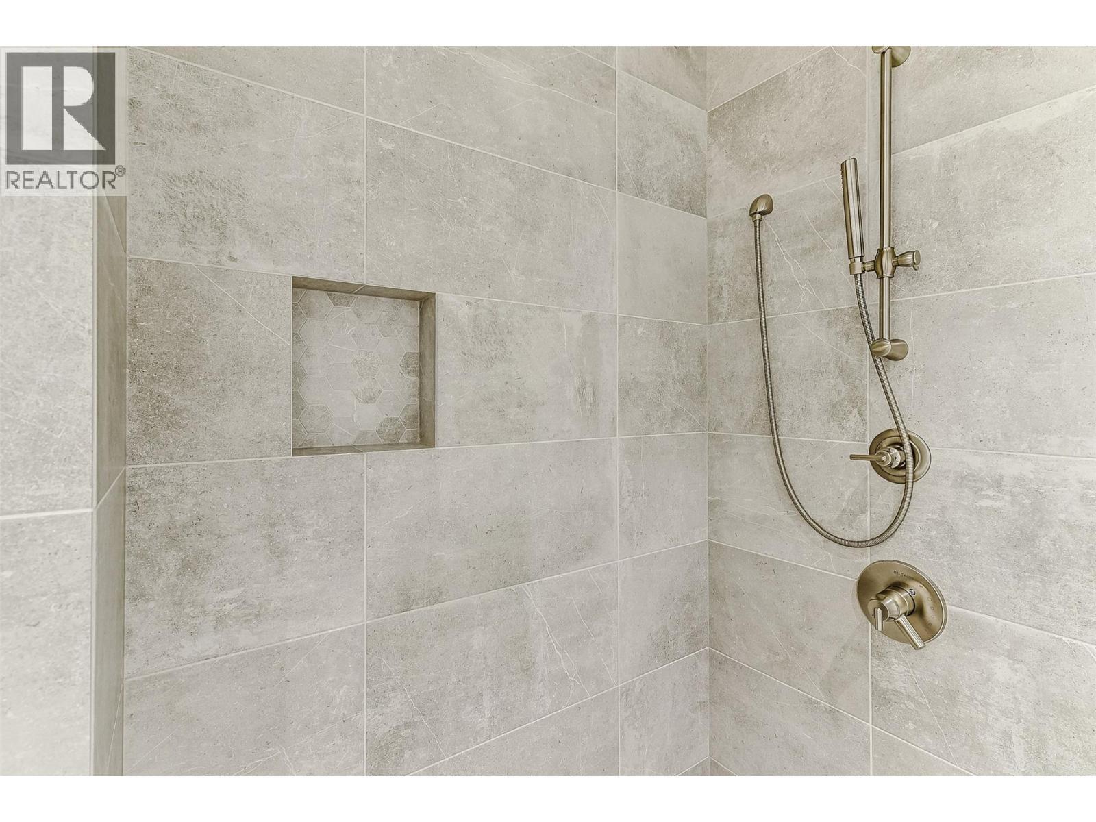 1308 Richter Street Unit# 106. Kelowna, British Columbia