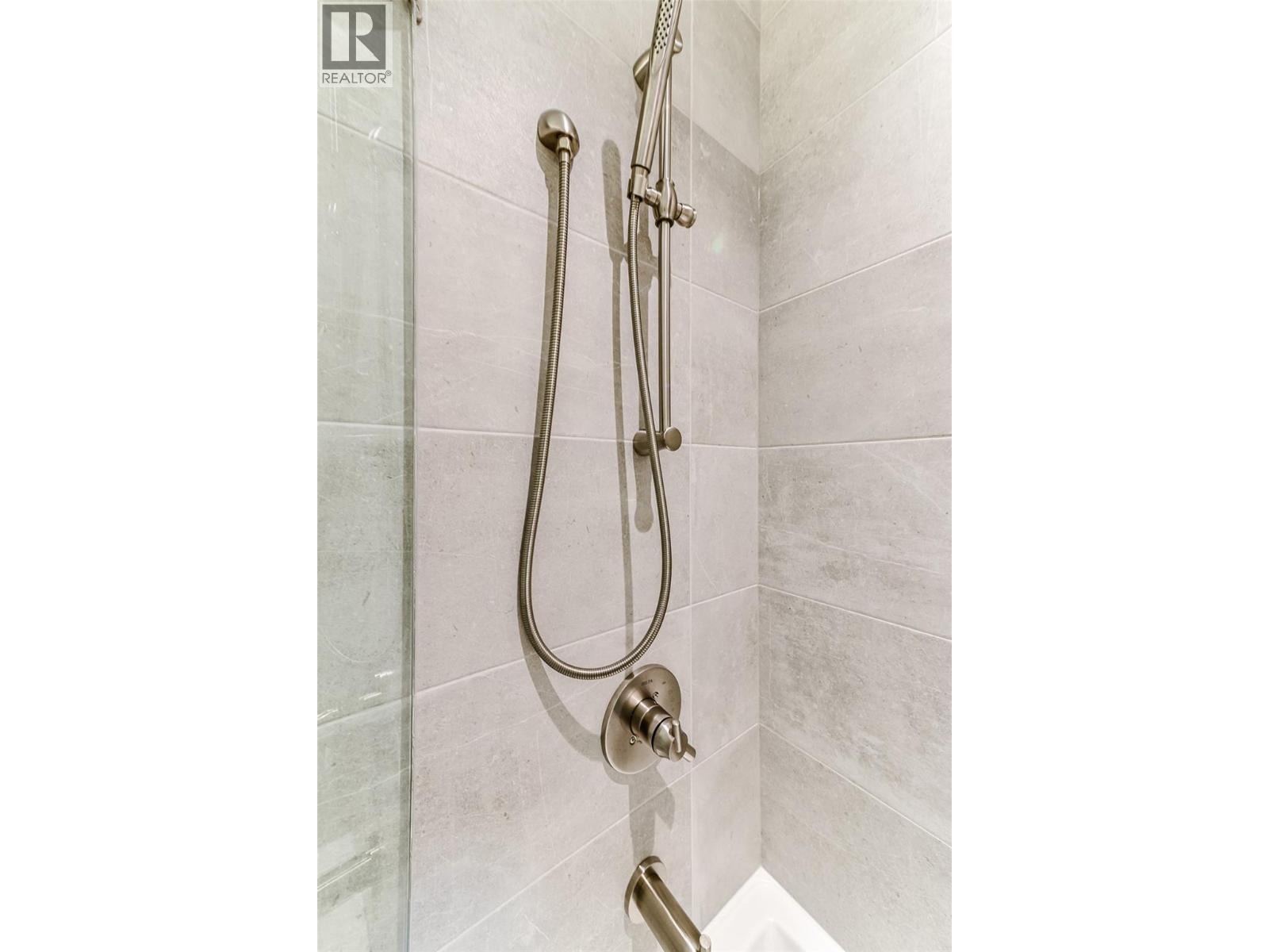 1308 Richter Street Unit# 106. Kelowna, British Columbia