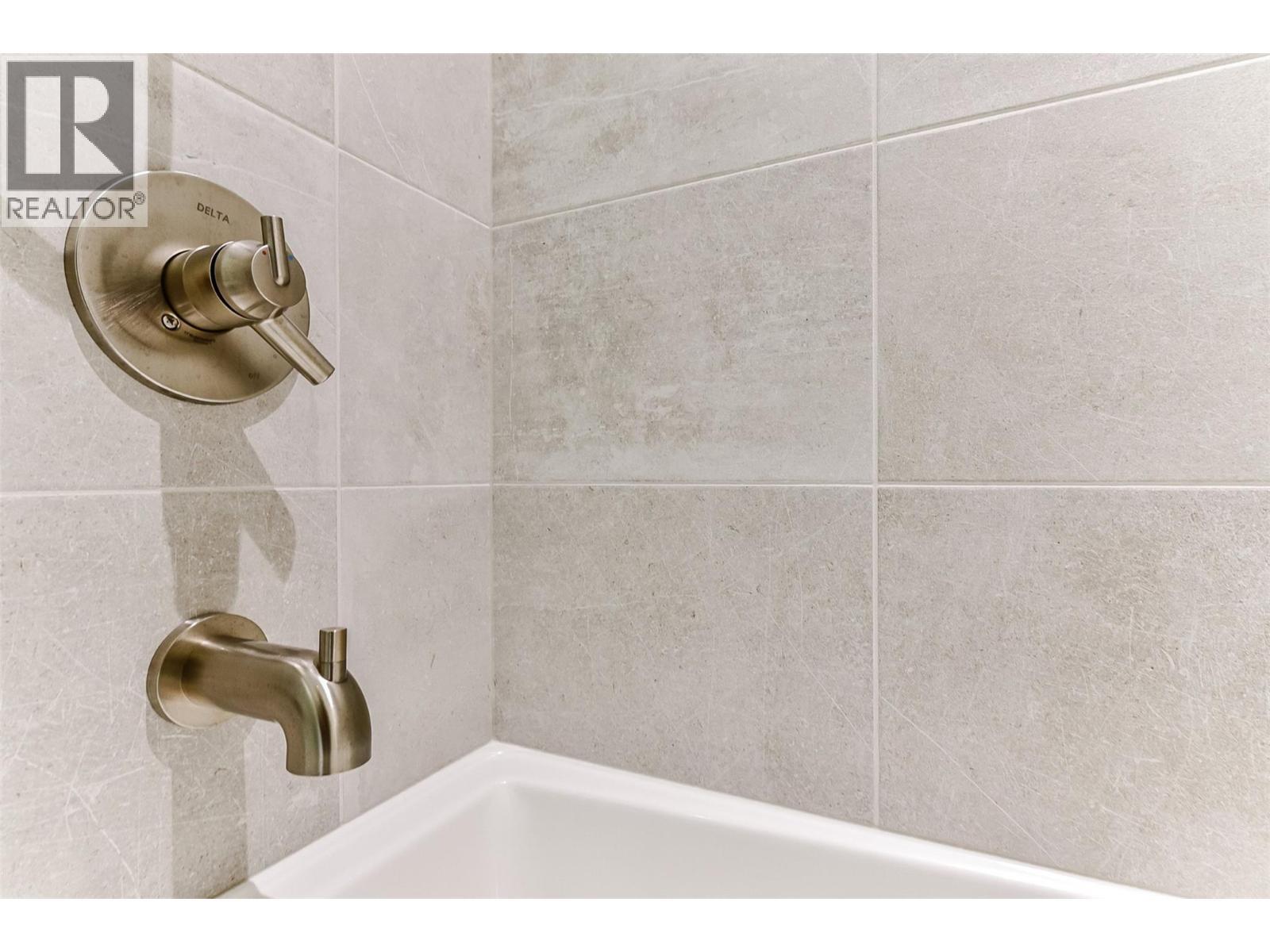 1308 Richter Street Unit# 106. Kelowna, British Columbia