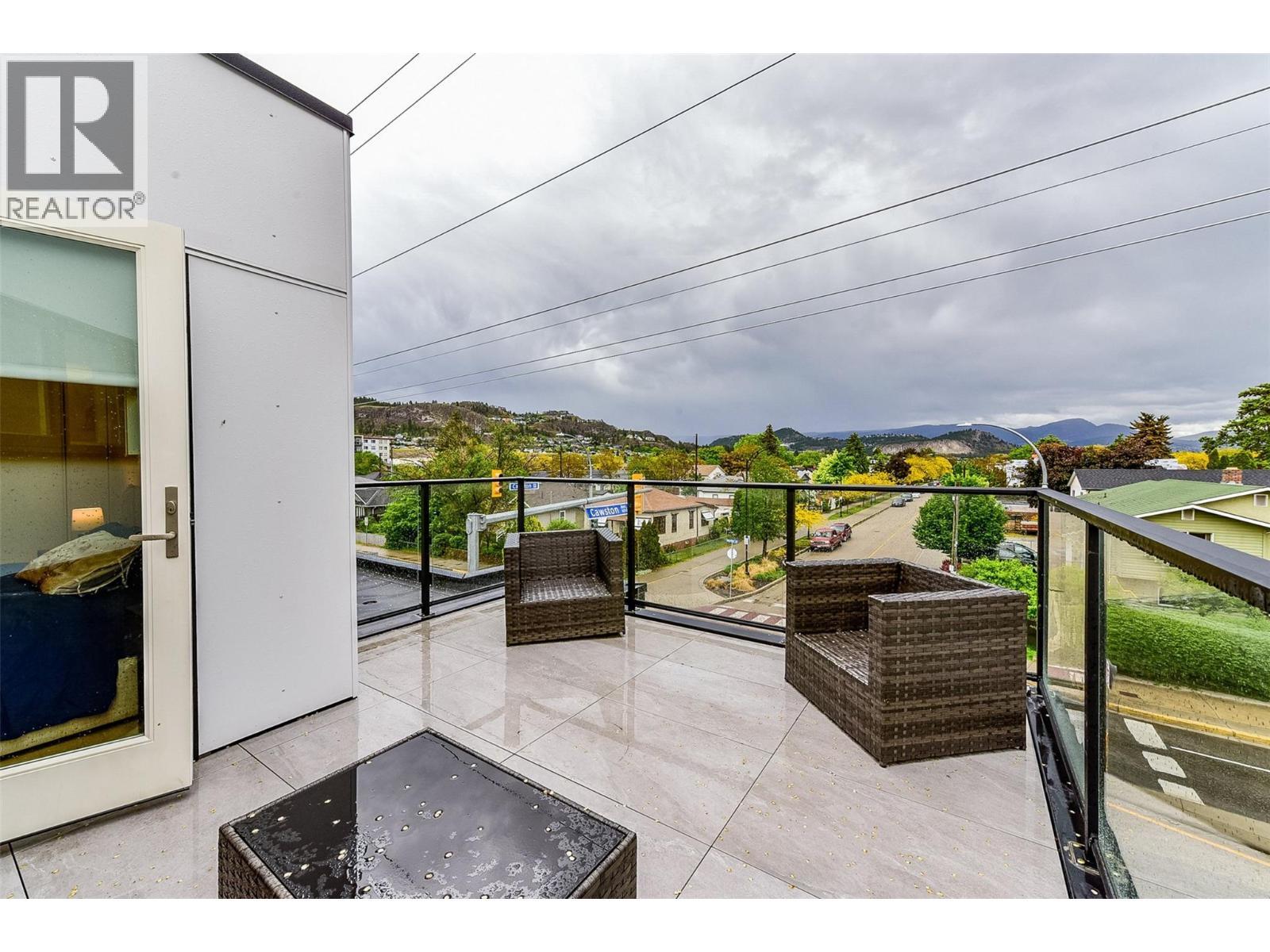 1308 Richter Street Unit# 106. Kelowna, British Columbia