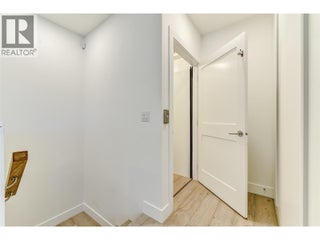 1308 Richter Street Unit# 106. Kelowna, British Columbia