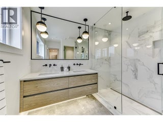 1308 Richter Street Unit# 106. Kelowna, British Columbia