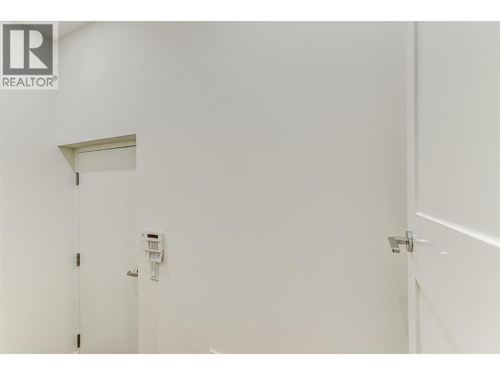 1308 Richter Street Unit# 106. Kelowna, British Columbia