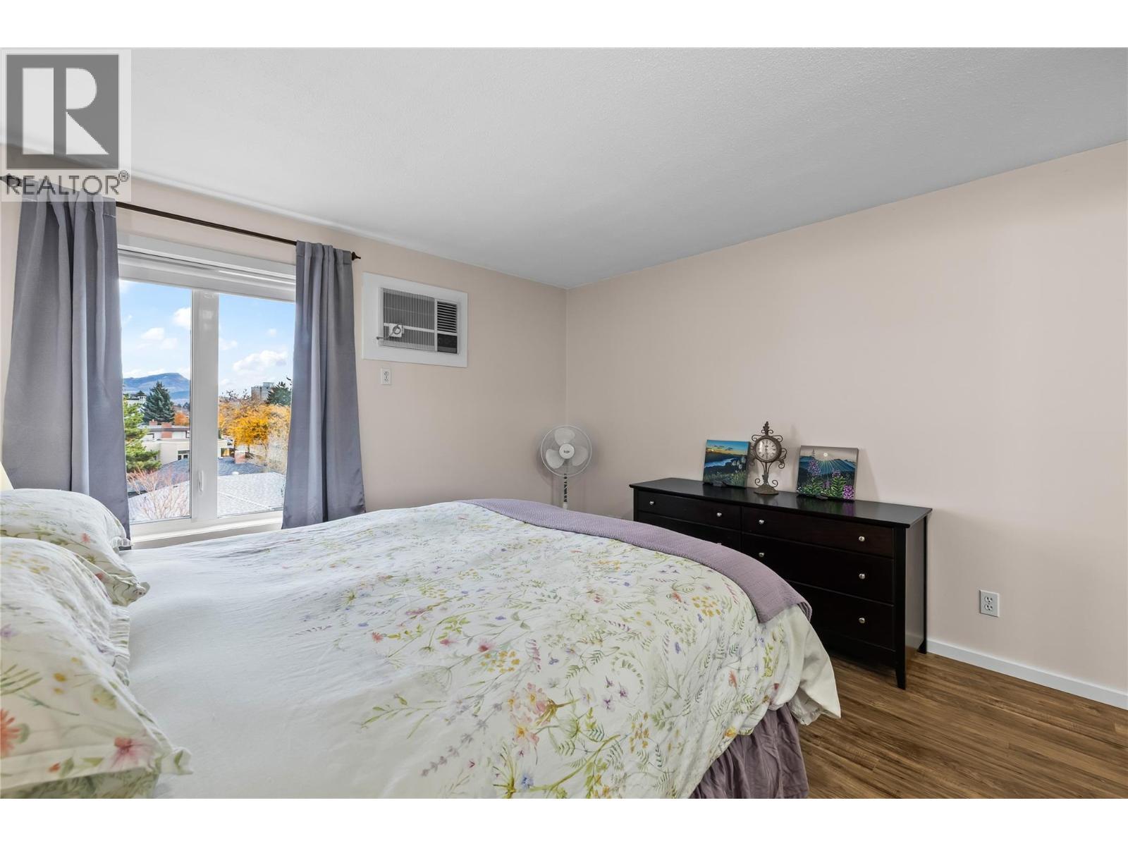 878 Bernard Avenue Unit# 304. Kelowna, British Columbia