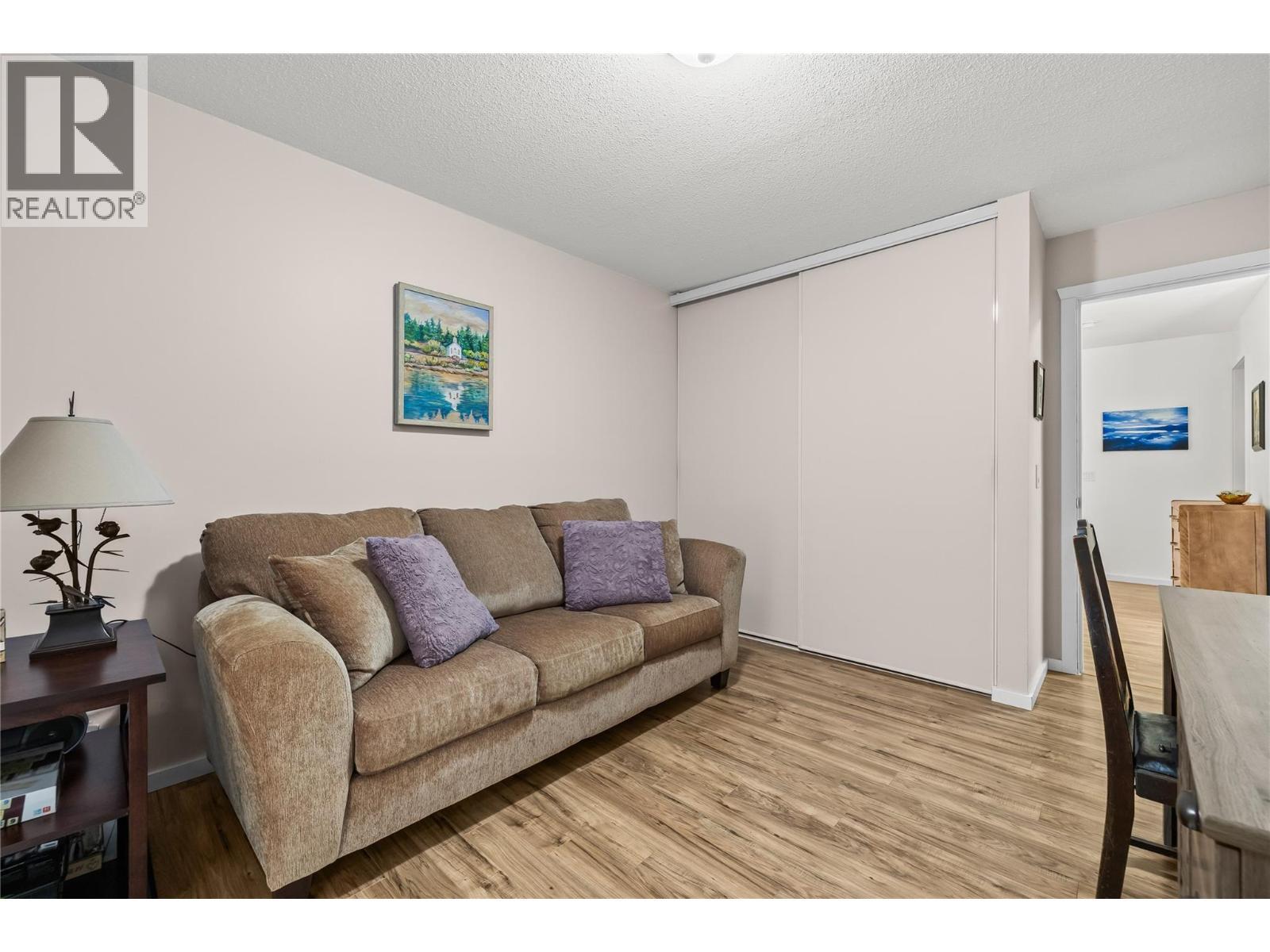 878 Bernard Avenue Unit# 304. Kelowna, British Columbia