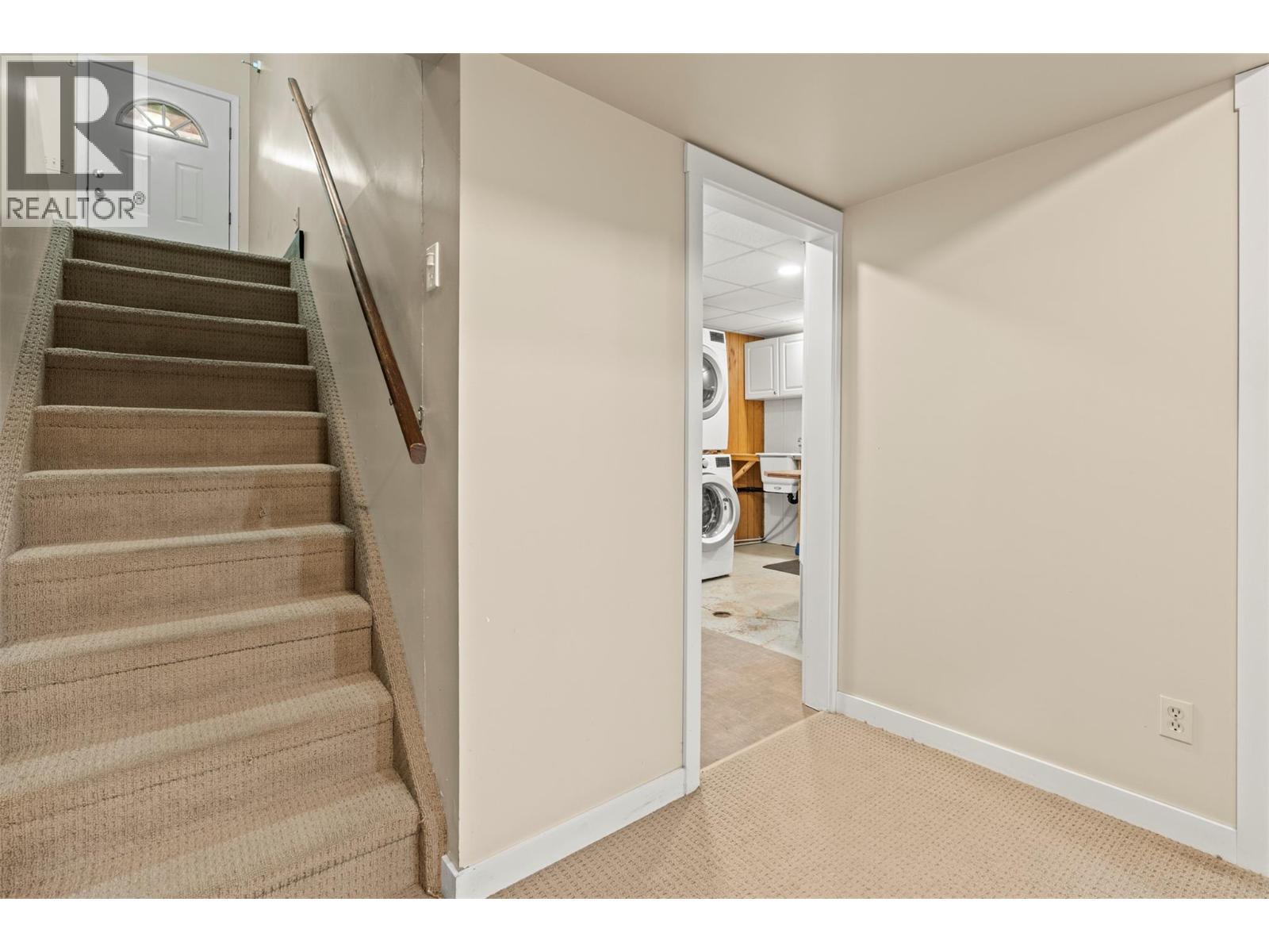 1016 34 Avenue. Vernon, British Columbia