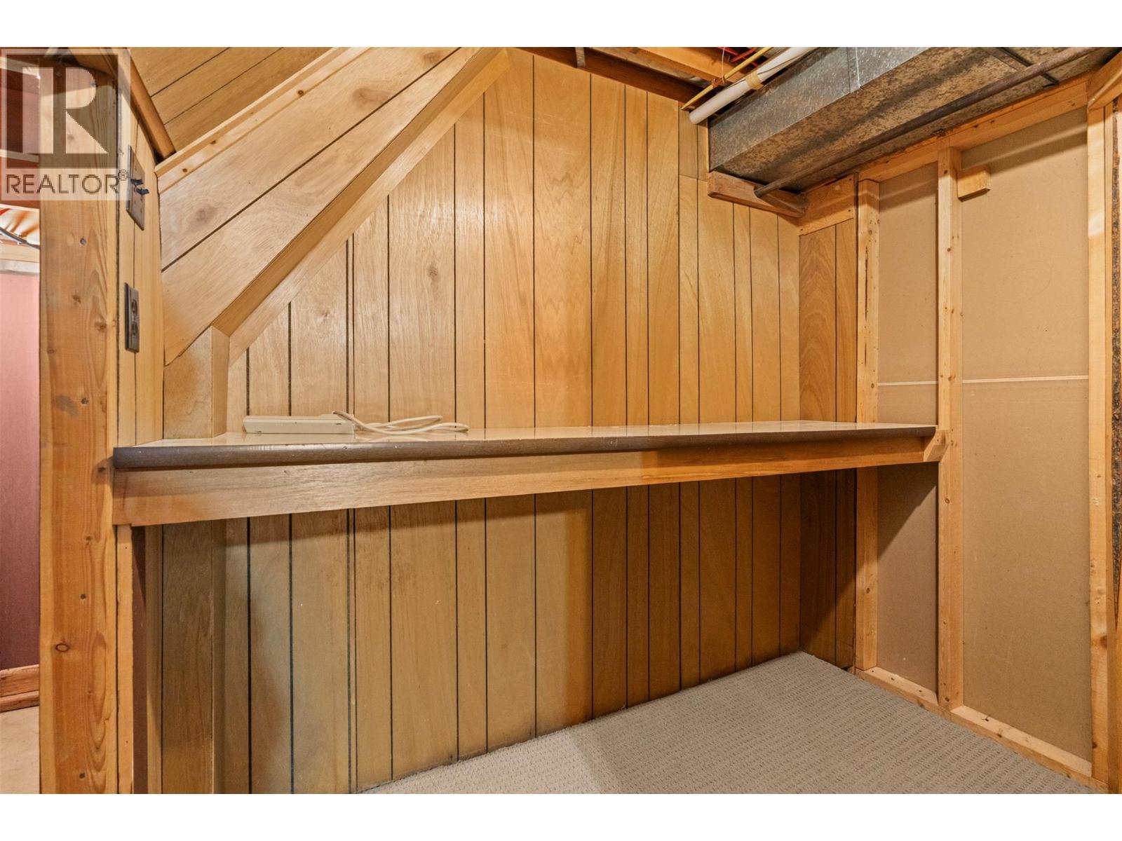 1016 34 Avenue. Vernon, British Columbia