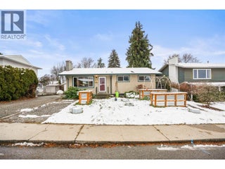 1016 34 Avenue. Vernon, British Columbia