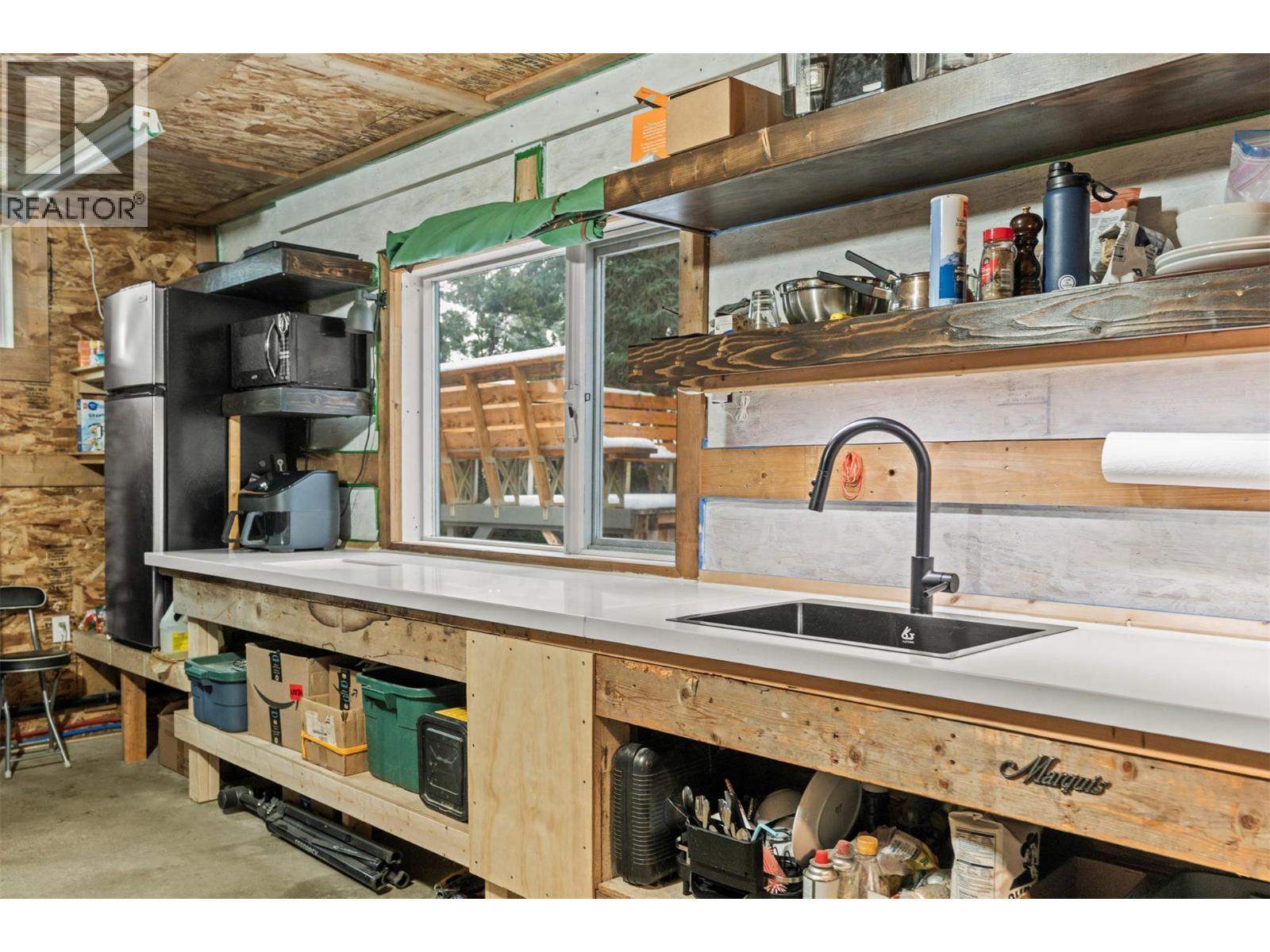 1016 34 Avenue. Vernon, British Columbia