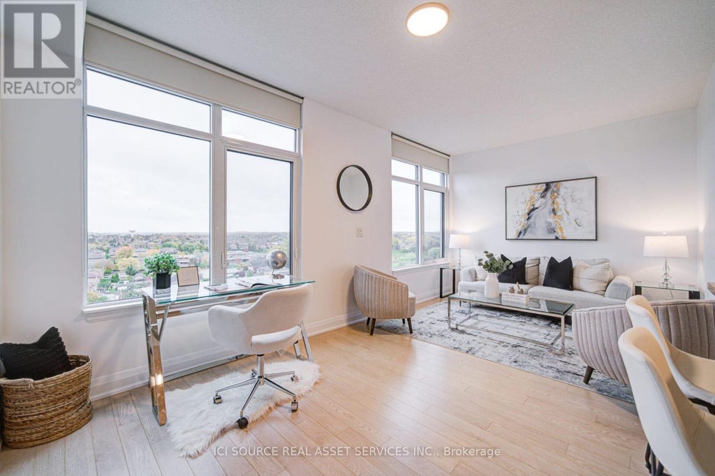 919 - 12 Woodstream Boulevard, Vaughan (vaughan Grove)