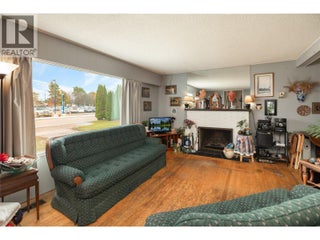 2150 Burnett Street. Kelowna, British Columbia