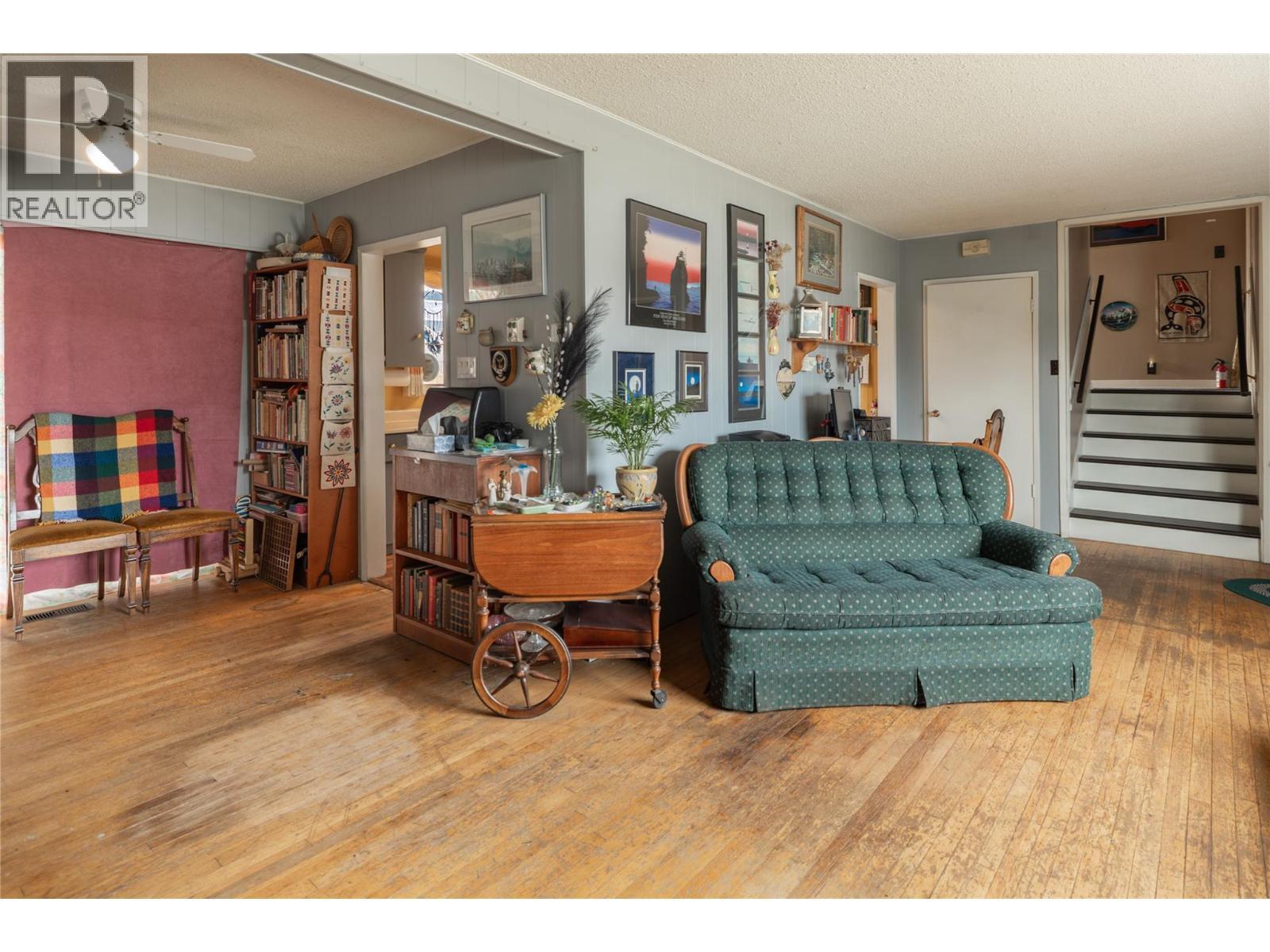 2150 Burnett Street. Kelowna, British Columbia