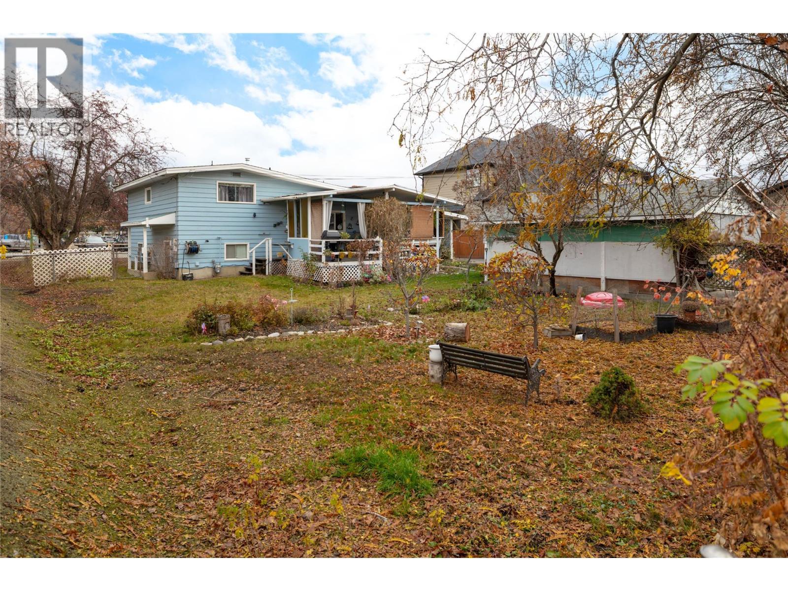 2150 Burnett Street. Kelowna, British Columbia