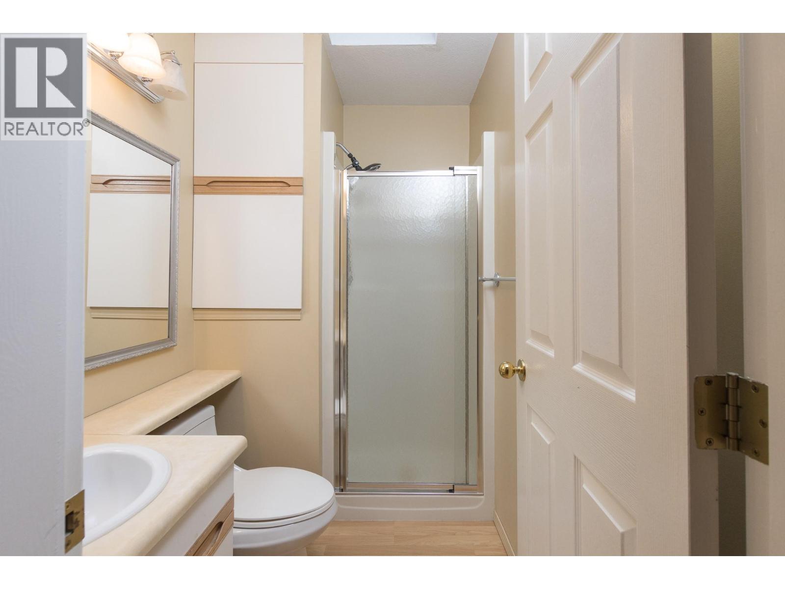 111 Harbourfront Drive Nw Unit# 14. Salmon Arm, British Columbia