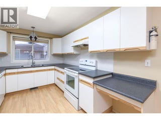 111 Harbourfront Drive Nw Unit# 14. Salmon Arm, British Columbia