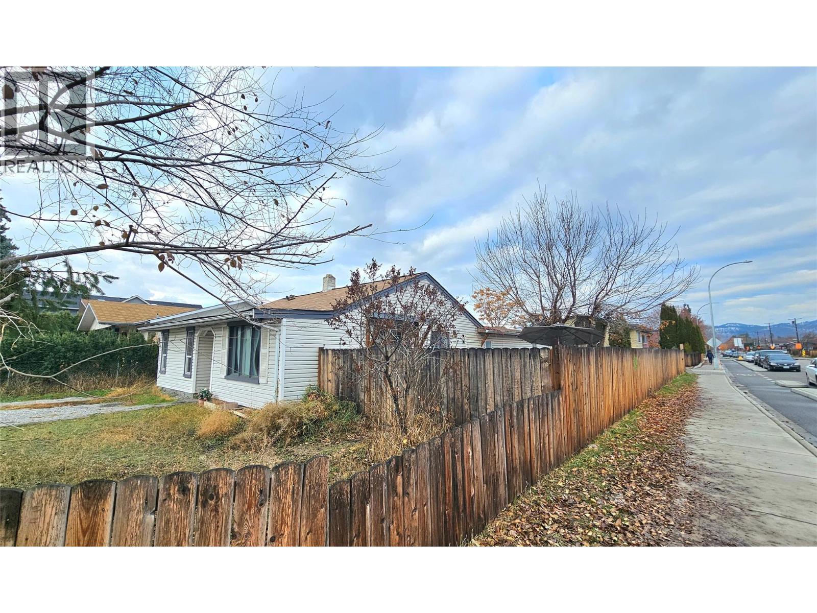 894 Morrison Avenue. Kelowna, British Columbia