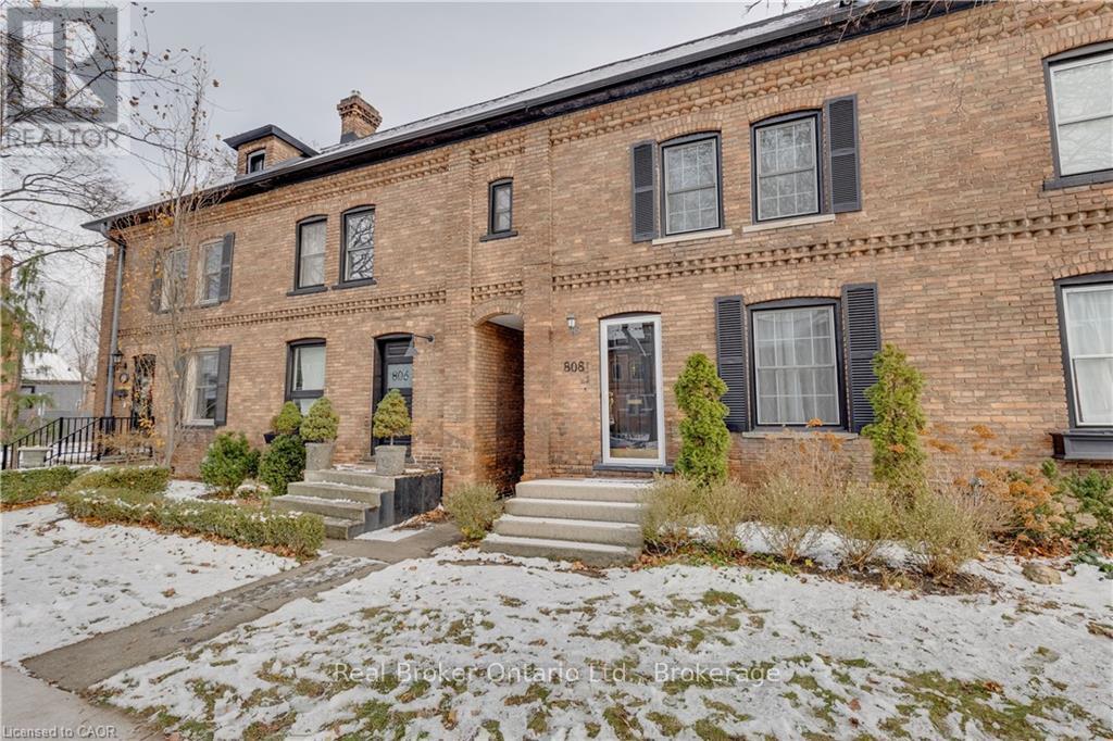 808 Monmouth Road, Essex