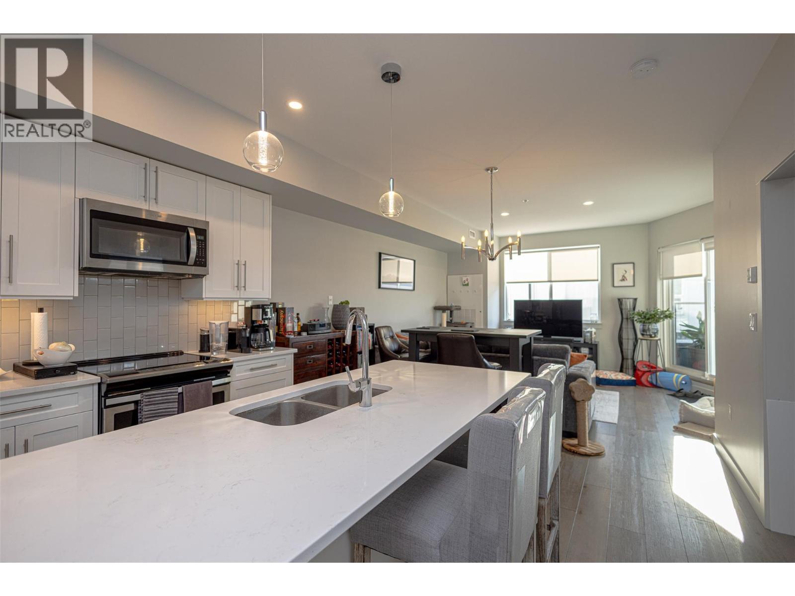 3630 Mission Springs Drive Unit# 306. Kelowna, British Columbia