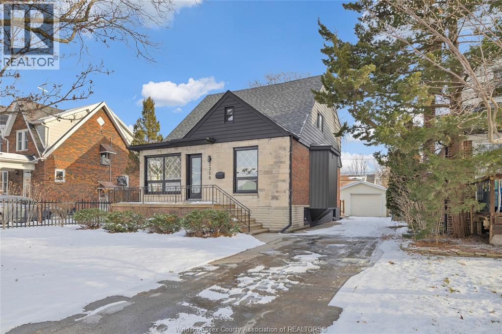2250 Moy, Windsor