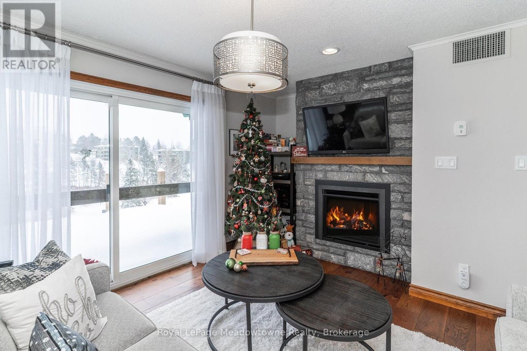 301 - 34 Deerhurst Greens Road, Huntsville (chaffey)