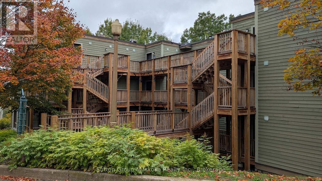 27-202 Golfview - Deerhurst Drive, Huntsville (chaffey)