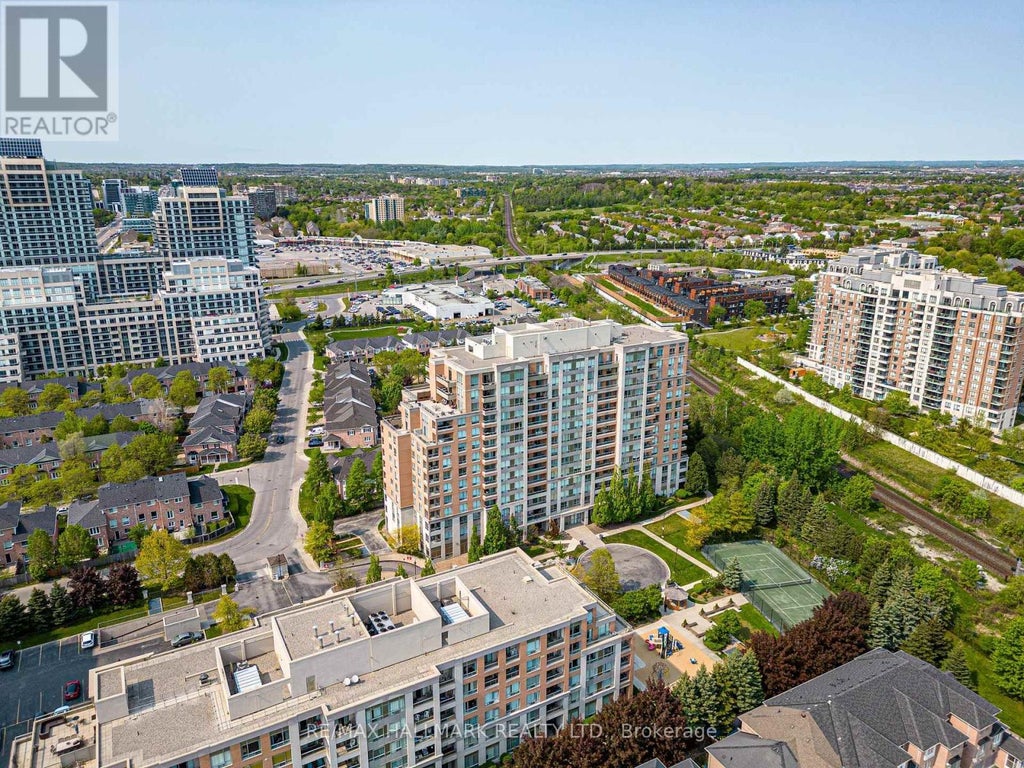 615 - 29 Northern Heights Drive N, Richmond Hill (langstaff)