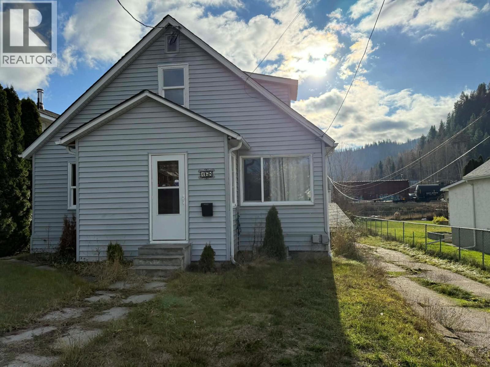168 Crescent Street. Castlegar, British Columbia