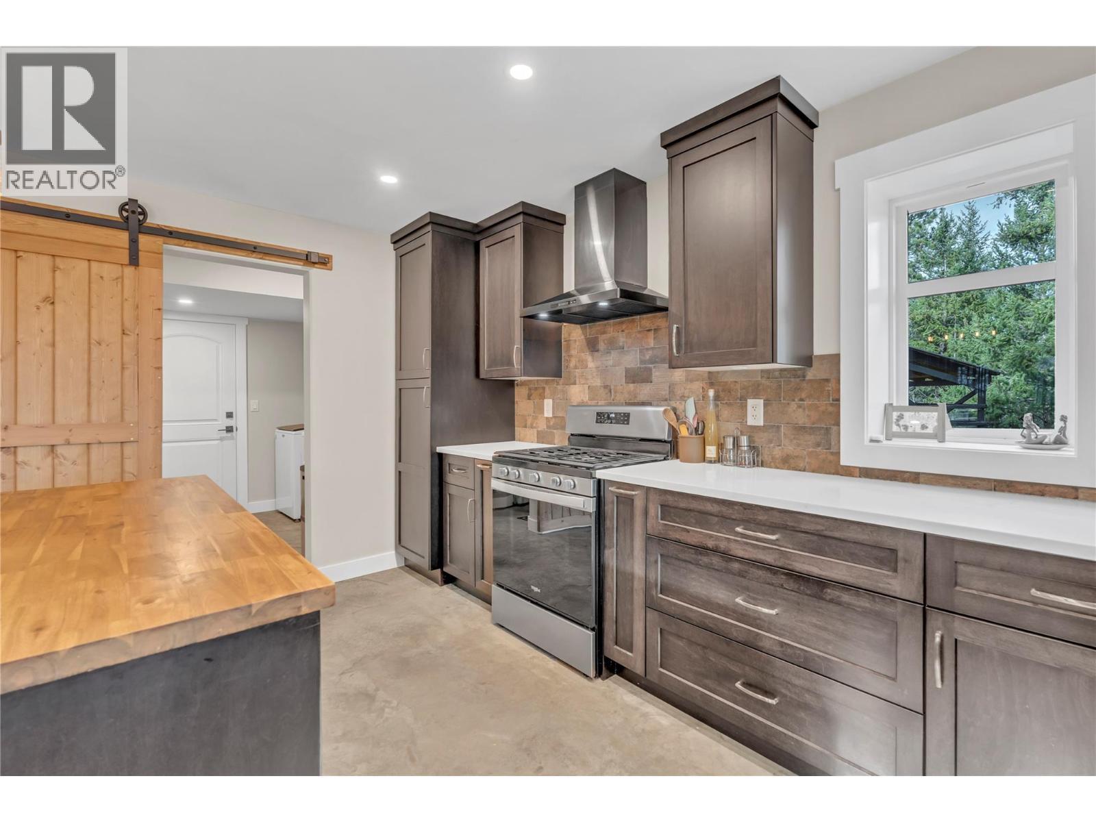 3-640 Hwy 3. Princeton, British Columbia