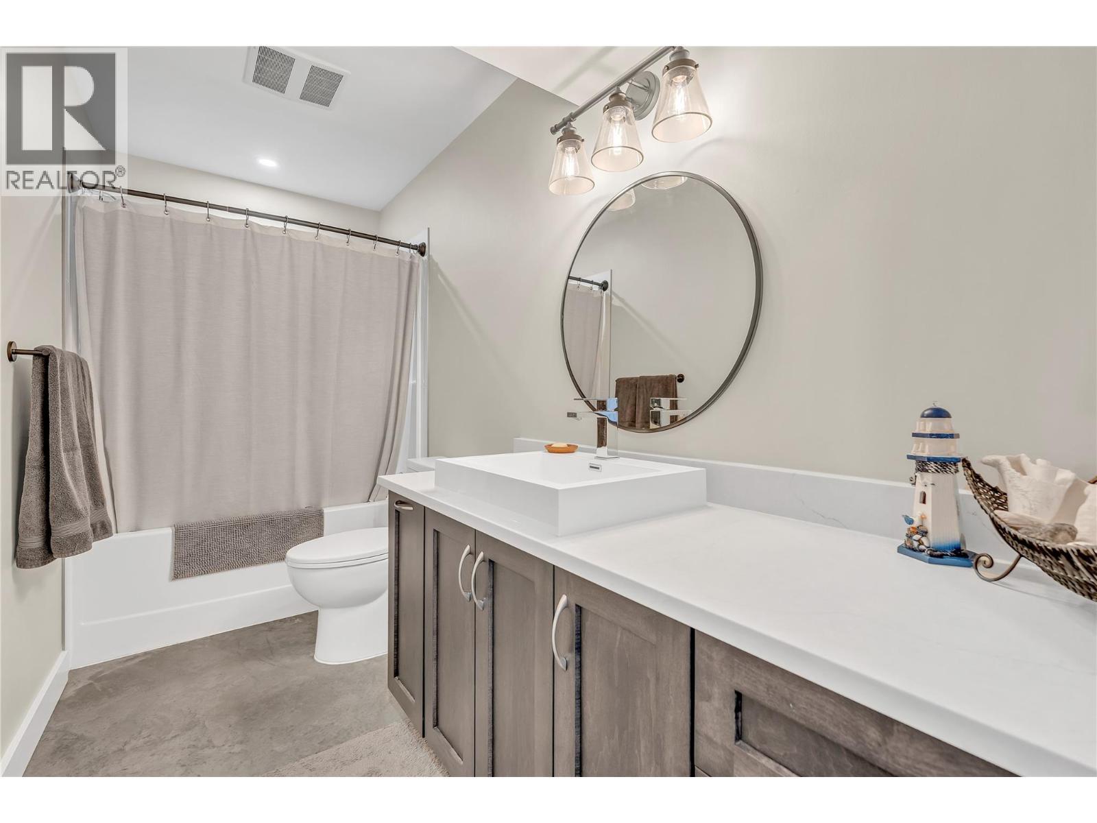 3-640 Hwy 3. Princeton, British Columbia