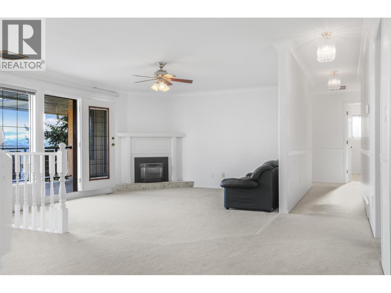 727 Cassiar Crescent. Kelowna, British Columbia