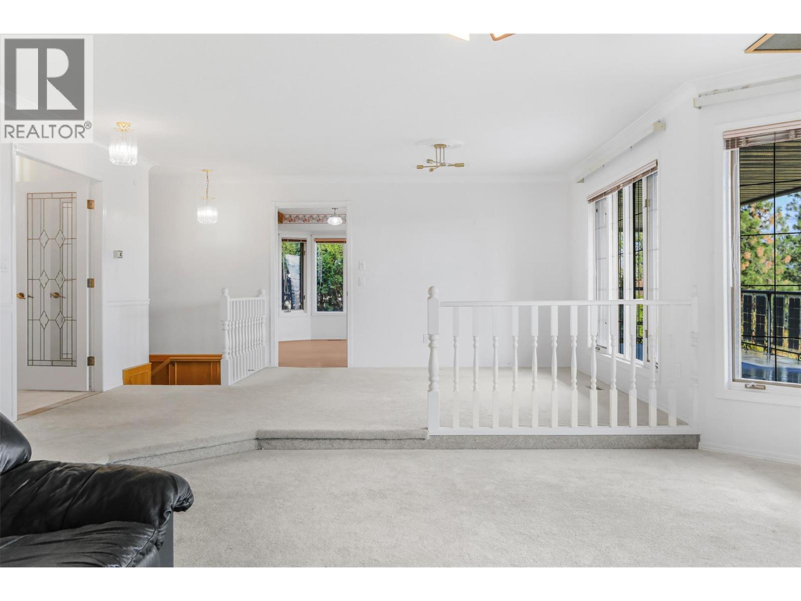 727 Cassiar Crescent. Kelowna, British Columbia