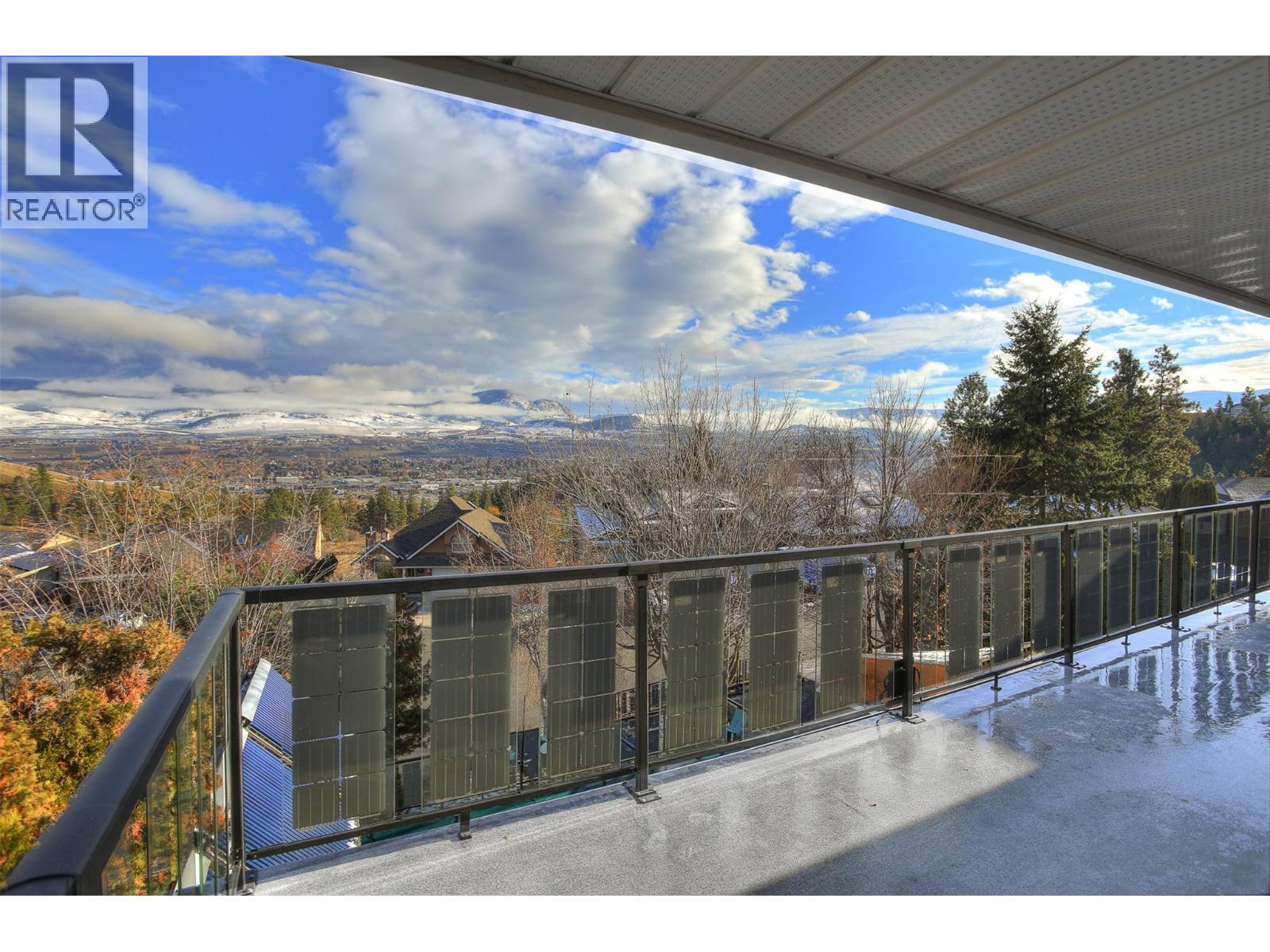 727 Cassiar Crescent. Kelowna, British Columbia