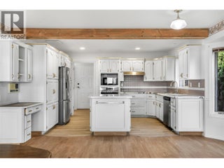 727 Cassiar Crescent. Kelowna, British Columbia