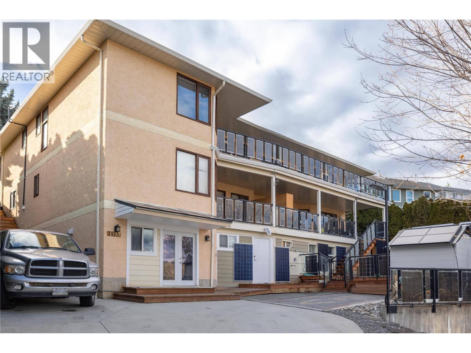 727 Cassiar Crescent. Kelowna, British Columbia