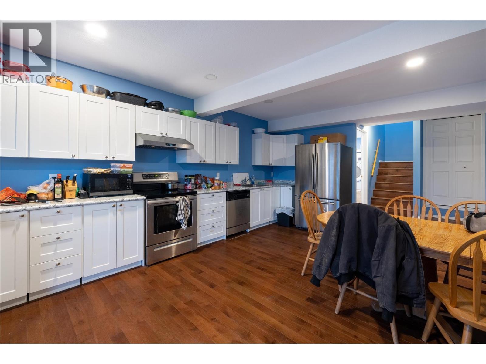 727 Cassiar Crescent. Kelowna, British Columbia