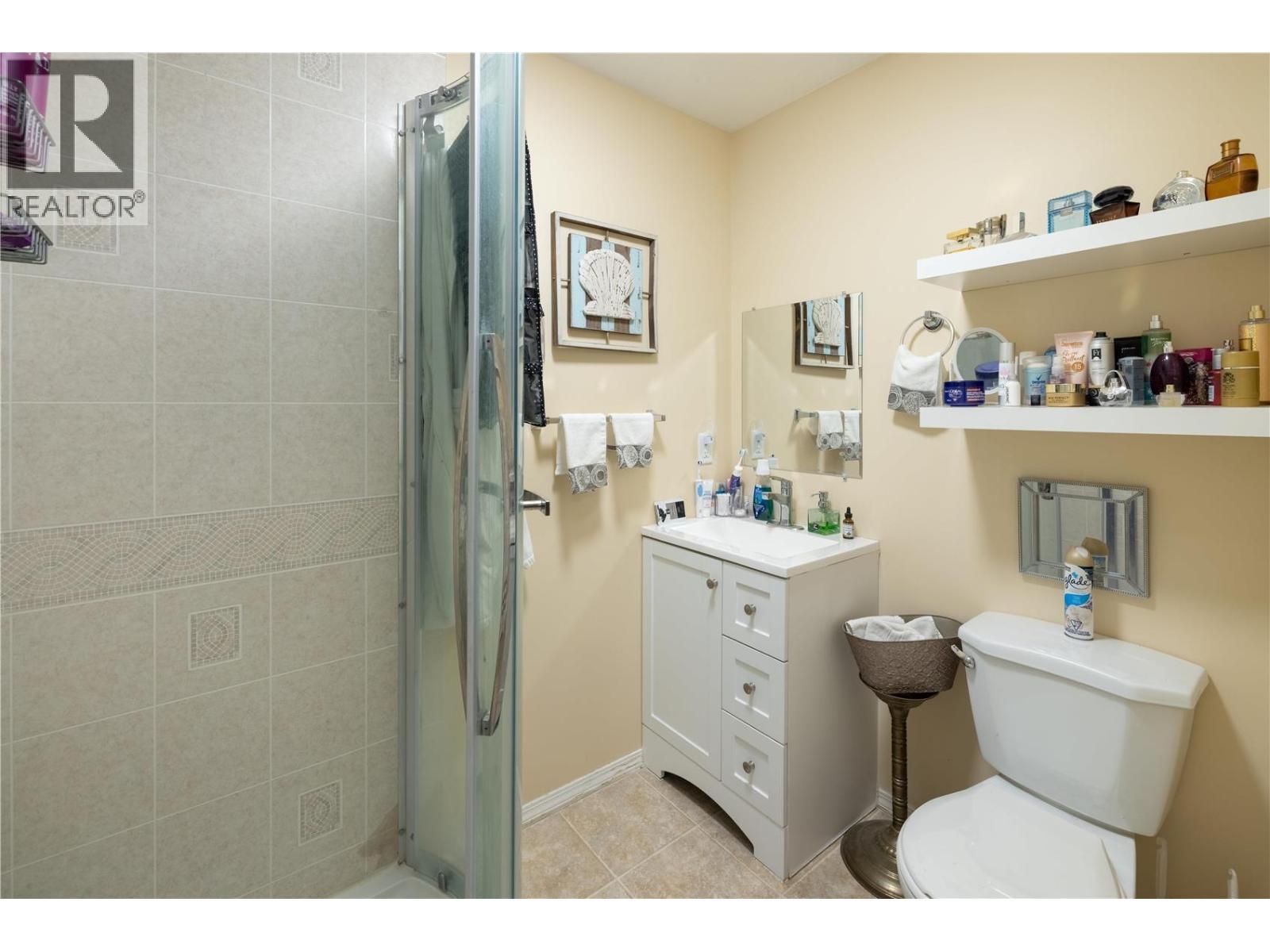 727 Cassiar Crescent. Kelowna, British Columbia