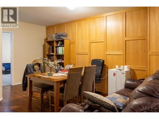 727 Cassiar Crescent. Kelowna, British Columbia