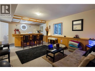 727 Cassiar Crescent. Kelowna, British Columbia