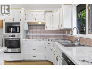 727 Cassiar Crescent. Kelowna, British Columbia