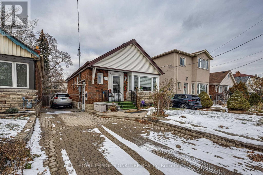 418 O' Connor Drive, Toronto (east York)