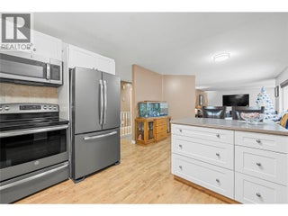 2421 Mount Tuam Crescent. Sorrento, British Columbia